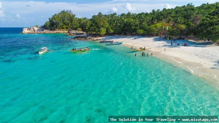 Pantai Pasir Putih: Liburan Tanpa Antrean di Cilacap